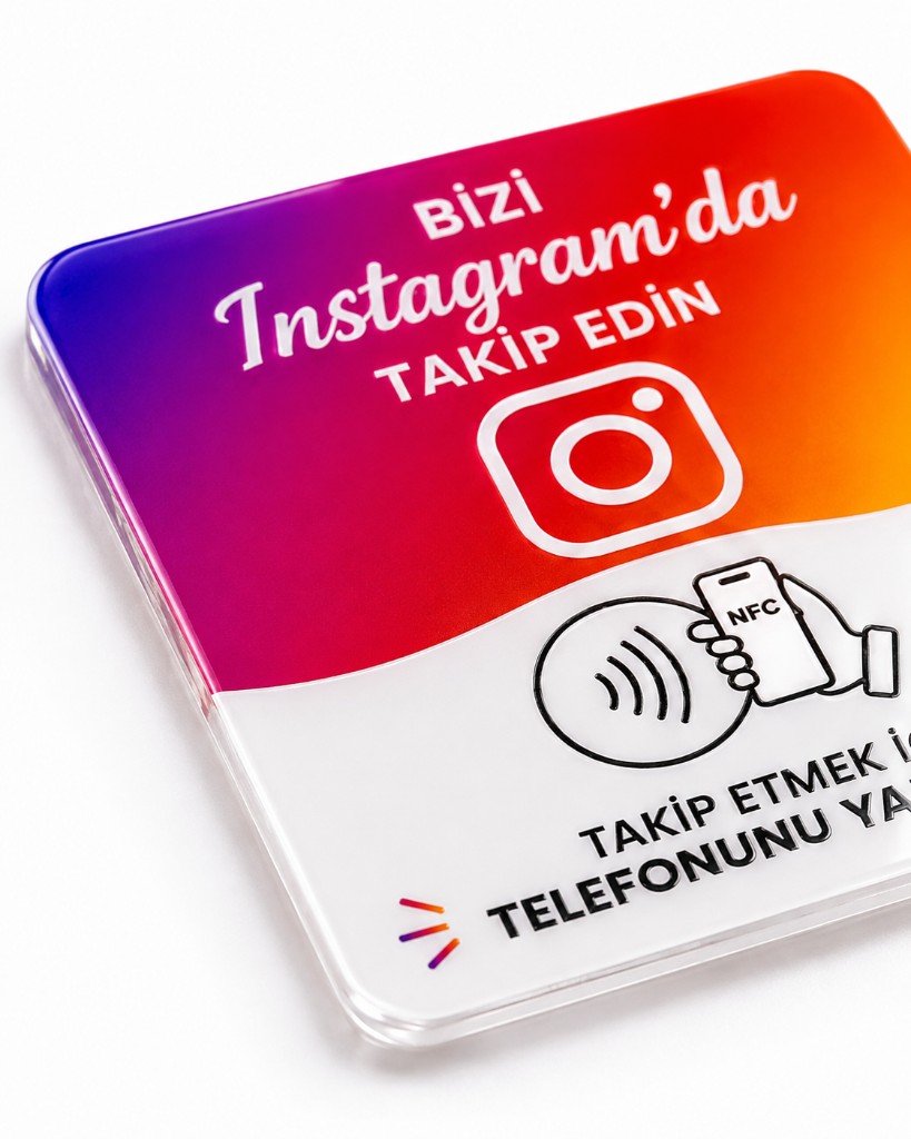 Instagram NFC takip kartı yakın detay